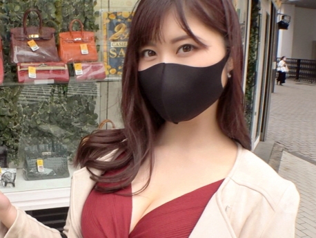 【美巨乳お姉さんの淫乱ナンパ】『気持ち良すぎる…』美人なお姉さんが肉棒で激しく突かれ、パイパンマンコから大量の愛液が溢れ出す！エロすぎる反応に興奮必至！♡