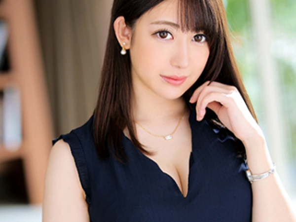 【三十路×美女】医療系の研究職をしている色白美女が照れながらチンポを手コキフェラ！バイブ責めされ悶絶イキ！