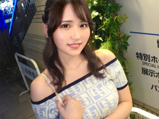 【美尻】プリケツがたまらないキュートな女のコが手マンされ愛液ダダ漏れ！華奢なカラダを男根で貫かれ感じまくる！