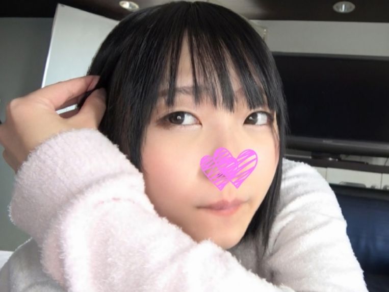 【制服美少女の成長記録】元気いっぱいの女子高生、まだまだ発育中のちっぱいと敏感おま○こがエロすぎる！制服姿で無邪気に笑う姿と、ベッドの上でのギャップがたまらない♡