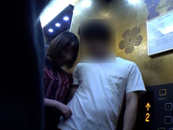 【盗撮】『やだ…見ないで…』現役JDカップルのラブラブSEXを完全盗撮！ちっぱい美乳の彼女が彼氏に激しく突かれ、アソコを晒す瞬間をバッチリ激写！！