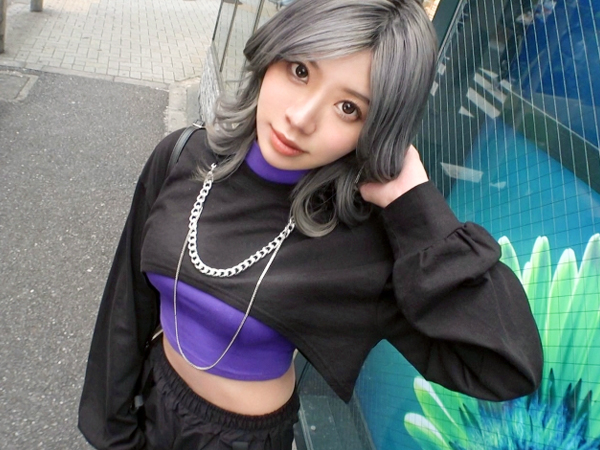 【へそ出し銀髪ギャルをナンパ】『気持ち良すぎる…』発情ギャルが激濡れマ●コで膣奥ピストンに悶絶！素人とは思えないエロさで濃密SEXを楽しむ♥︎